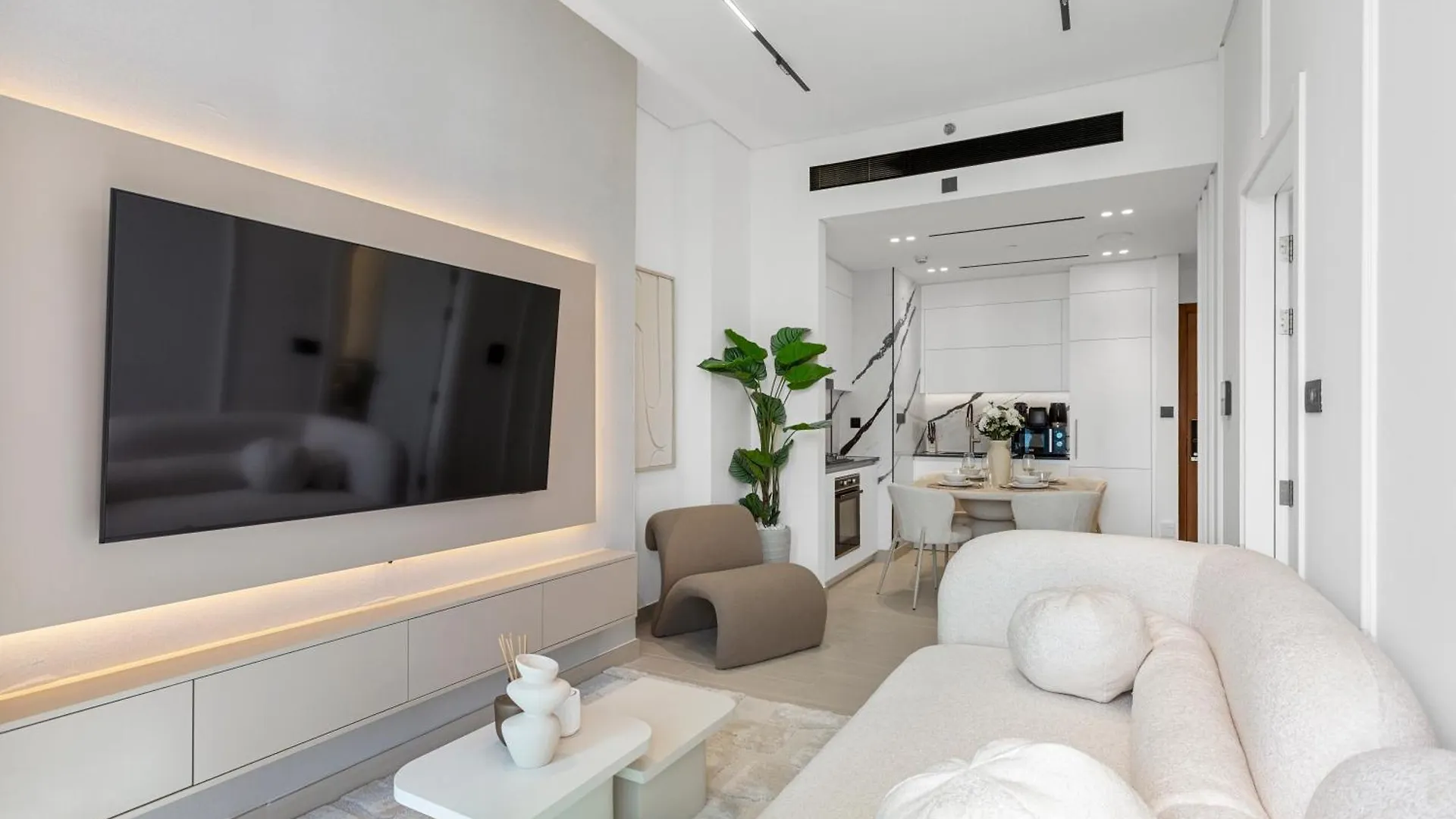 Exclusive 1 Bedroom In Trillionaire Residences Dubai